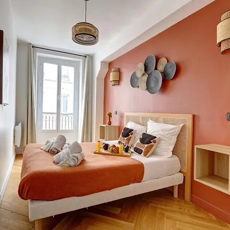 266 Montefiore Superbe A