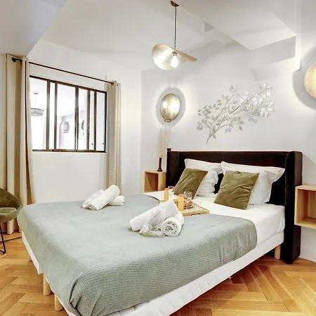 266 Montefiore Superbe A *