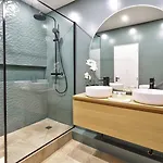 Διαμέρισμα 266 Montefiore Superbe A