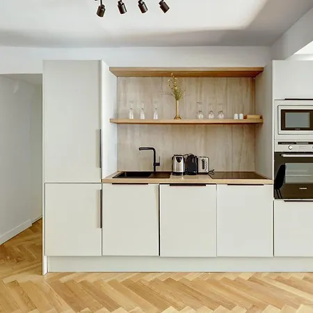 266 Montefiore Superbe A Paryż