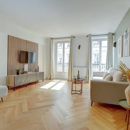 Apartment 266 Montefiore Superbe A *