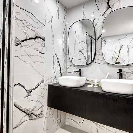 266 Montefiore Superbe A Paris