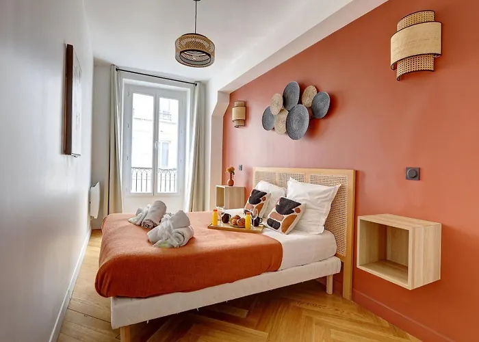 266 Montefiore Superbe A